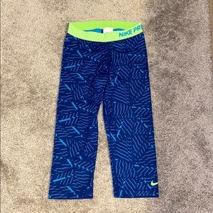 Nike Pro size Medium women’s workout pants